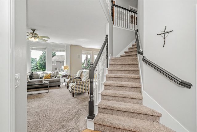 15236 Prairie Avenue, Urbandale, IA 50323