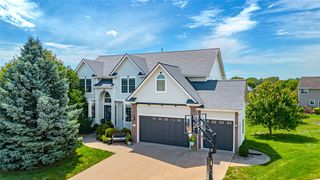 15236 Prairie Avenue, Urbandale, IA 50323