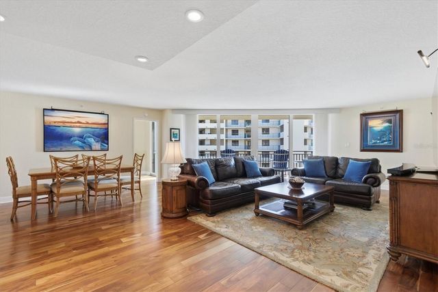 690 ISLAND WAY 810, Clearwater Beach, FL 33767