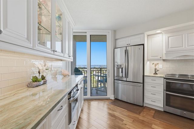 690 ISLAND WAY 810, Clearwater Beach, FL 33767