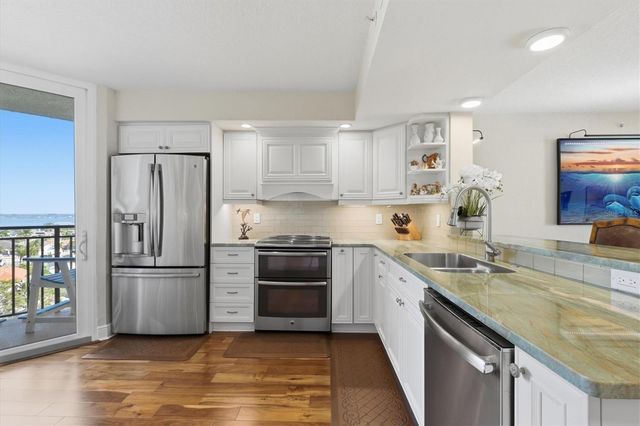 690 ISLAND WAY 810, Clearwater Beach, FL 33767