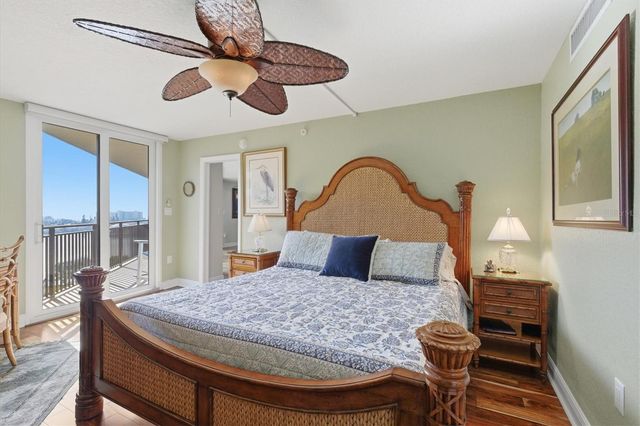 690 ISLAND WAY 810, Clearwater Beach, FL 33767