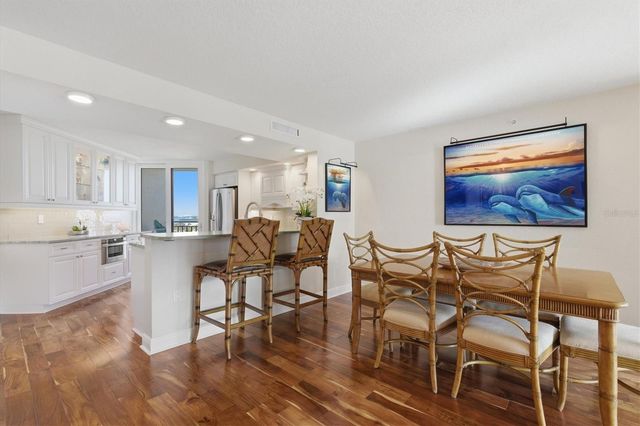 690 ISLAND WAY 810, Clearwater Beach, FL 33767