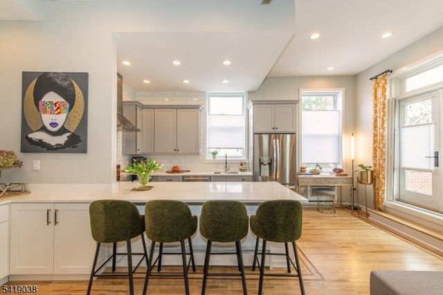 523 Trinity Pl, Westfield Town, NJ 07090