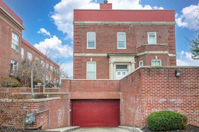 523 Trinity Pl, Westfield Town, NJ 07090