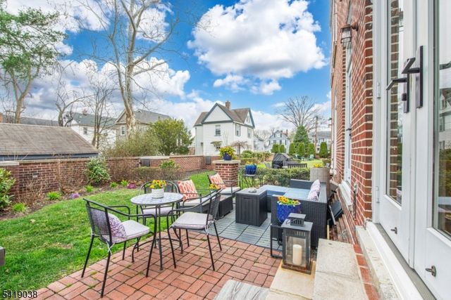 523 Trinity Pl, Westfield Town, NJ 07090