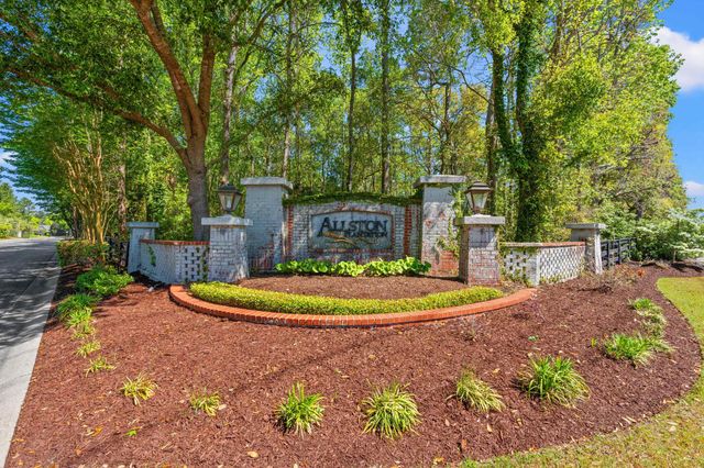 80 Camden Circle, Pawleys Island, SC 29585