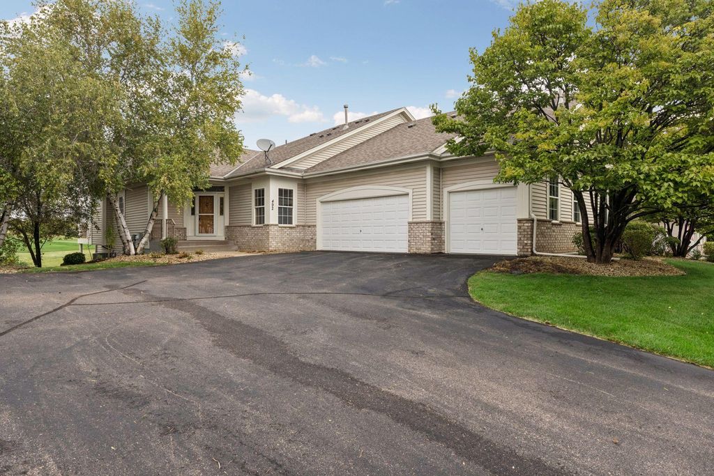 492 Holly Lane N, Oakdale, MN 55128 — exterior