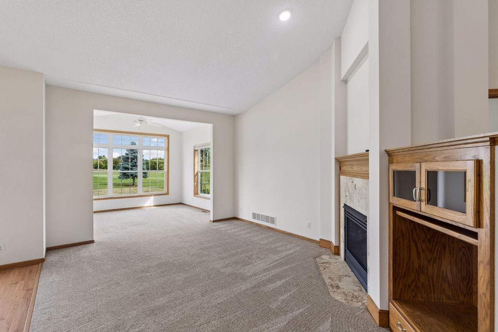 492 Holly Lane N, Oakdale, MN 55128 — photo 4
