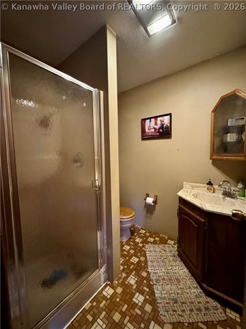 212 Monterey Drive, St Albans, WV 25177