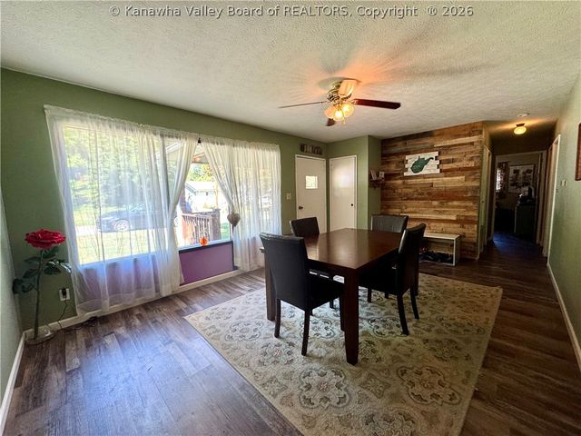 212 Monterey Drive, St Albans, WV 25177