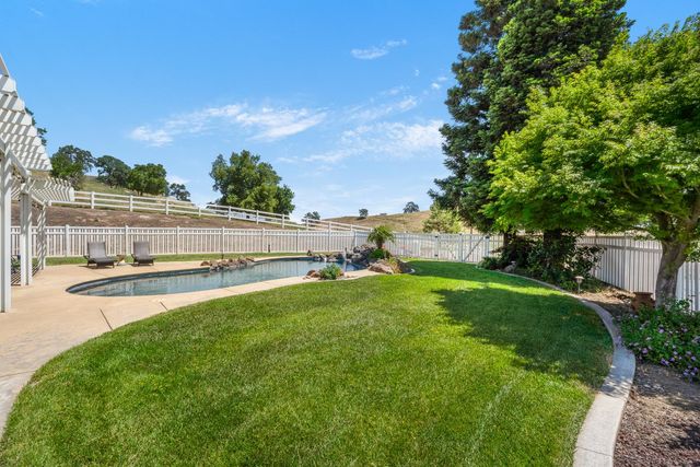 1401 Lawson Way, Valley Springs, CA 95252