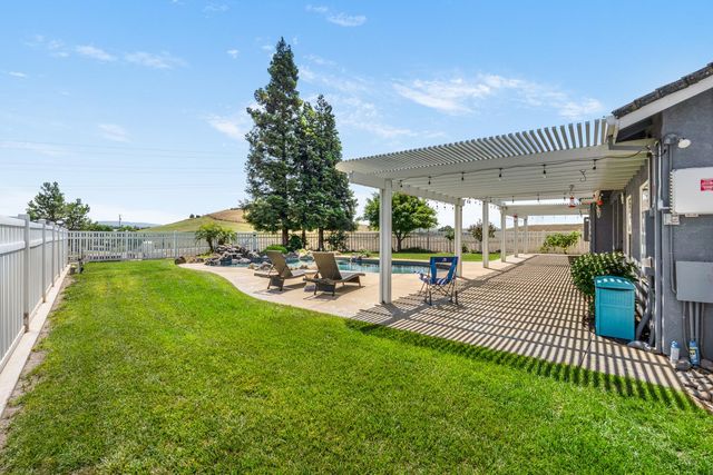 1401 Lawson Way, Valley Springs, CA 95252