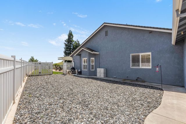 1401 Lawson Way, Valley Springs, CA 95252