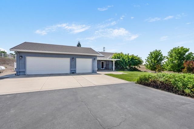 1401 Lawson Way, Valley Springs, CA 95252