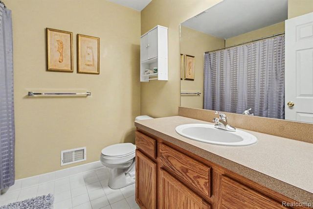 24211 Chesapeake Circle, Walled Lake, MI 48390