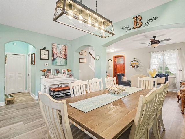 7124 34TH STREET E, Sarasota, FL 34243