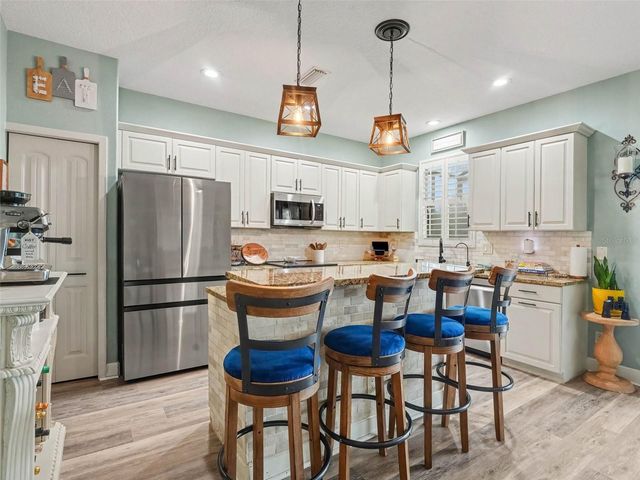 7124 34TH STREET E, Sarasota, FL 34243