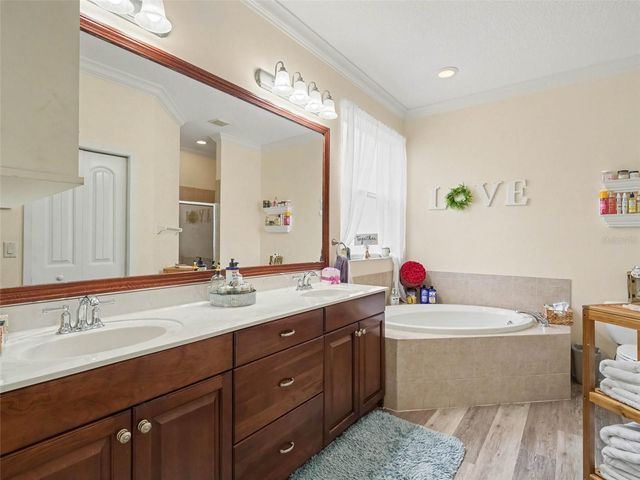 7124 34TH STREET E, Sarasota, FL 34243