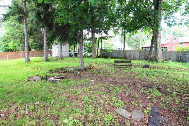 215 Hunt Drive, Manlius, NY 13066