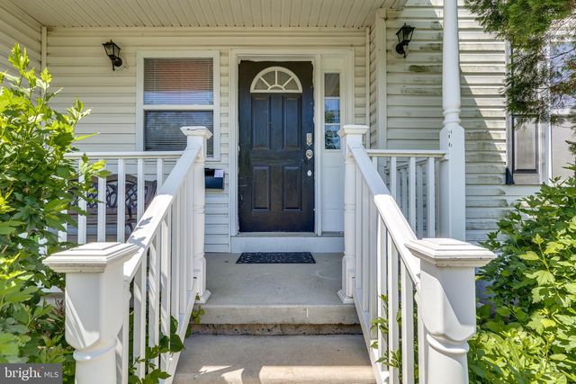 3 CHESTNUT AVE, Somerdale, NJ 08083