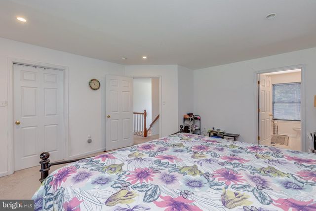 3 CHESTNUT AVE, Somerdale, NJ 08083