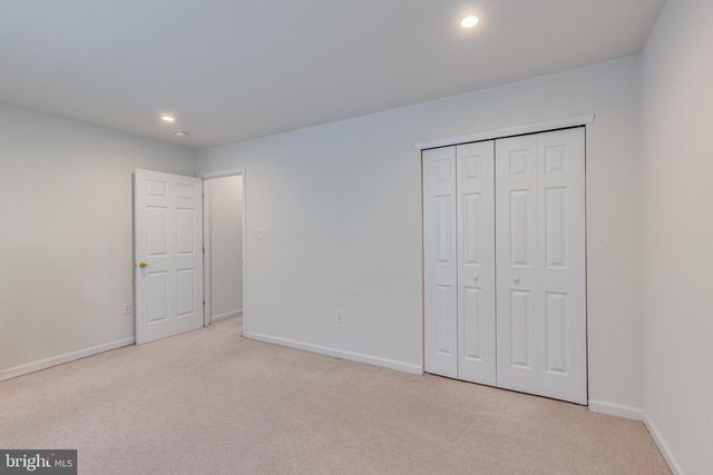 3 CHESTNUT AVE, Somerdale, NJ 08083