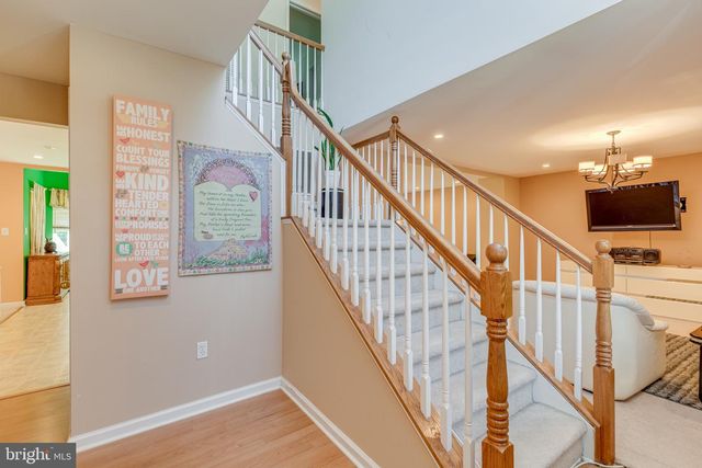 3 CHESTNUT AVE, Somerdale, NJ 08083
