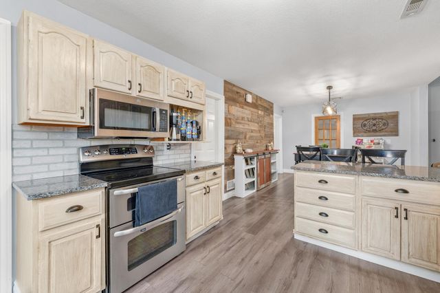 6017 W 73rd St. S., Haysville, KS 67060
