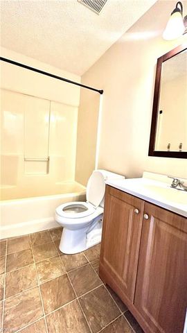604 Aylesbury DR, Newport News, VA 23608