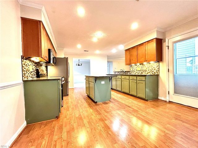 604 Aylesbury DR, Newport News, VA 23608
