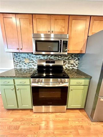 604 Aylesbury DR, Newport News, VA 23608