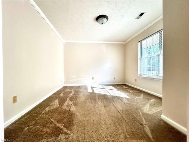 604 Aylesbury DR, Newport News, VA 23608