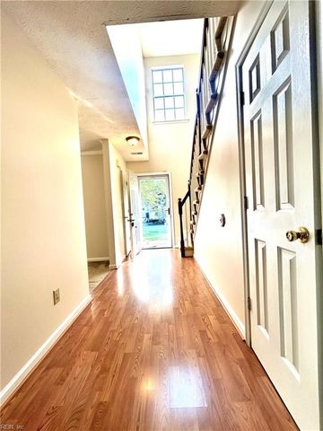 604 Aylesbury DR, Newport News, VA 23608