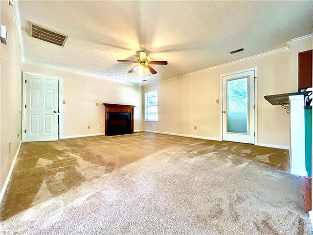 604 Aylesbury DR, Newport News, VA 23608