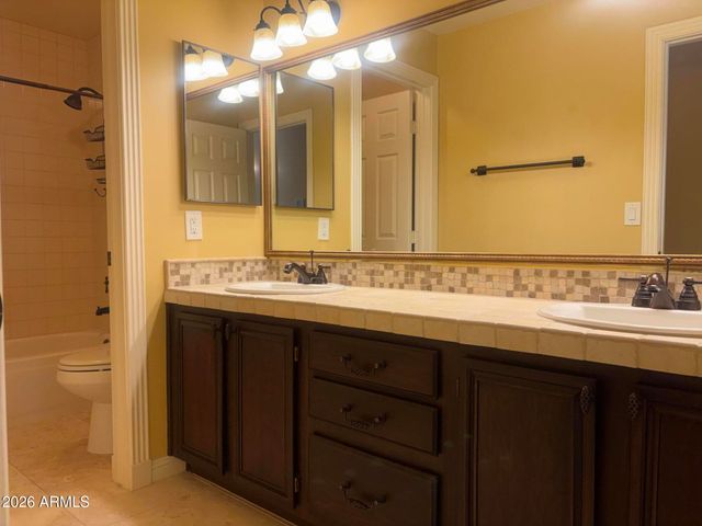 1636 E Villa Theresa Drive, Phoenix, AZ 85022