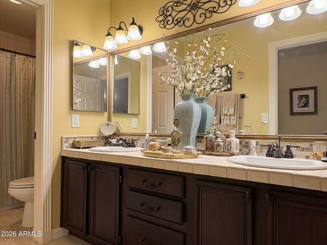 1636 E Villa Theresa Drive, Phoenix, AZ 85022