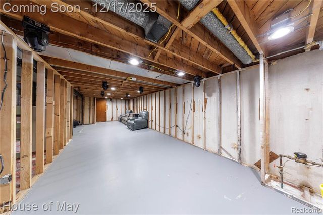 39412 Burns Drive, Sterling Heights, MI 48313