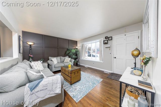 39412 Burns Drive, Sterling Heights, MI 48313