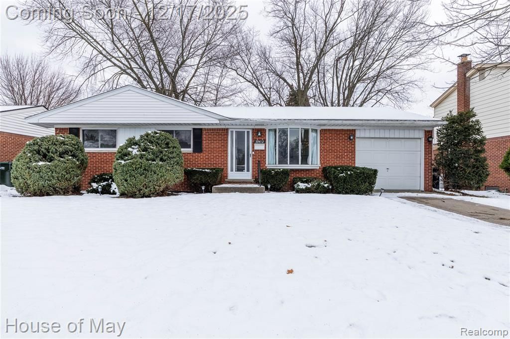 39412 Burns Drive, Sterling Heights, MI 48313