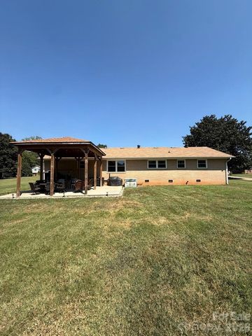 3432 Farrhill Road, Charlotte, NC 28214
