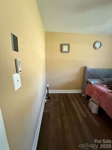 3432 Farrhill Road, Charlotte, NC 28214