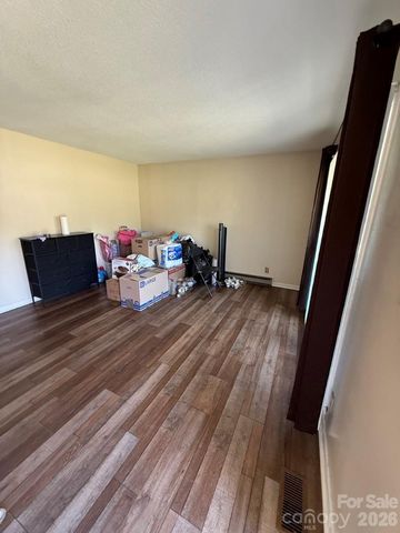 3432 Farrhill Road, Charlotte, NC 28214