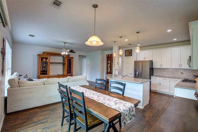 4001 Pineoak Lane, Denton, TX 76210