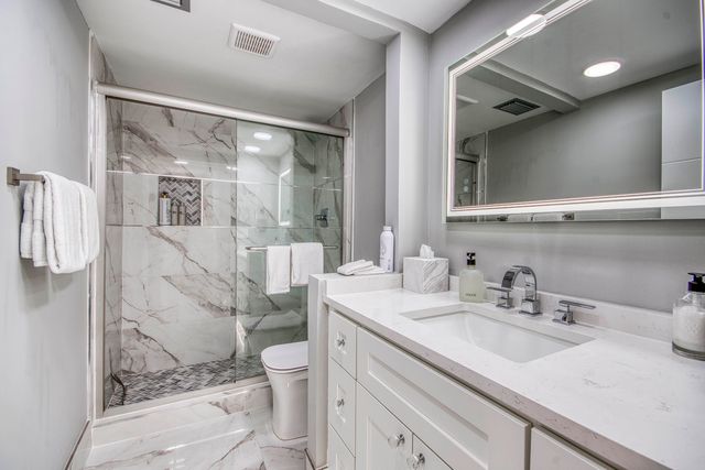 2800 N Ocean Drive B-15d, Singer Island, FL 33404