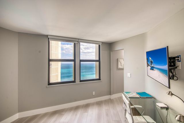 2800 N Ocean Drive B-15d, Singer Island, FL 33404