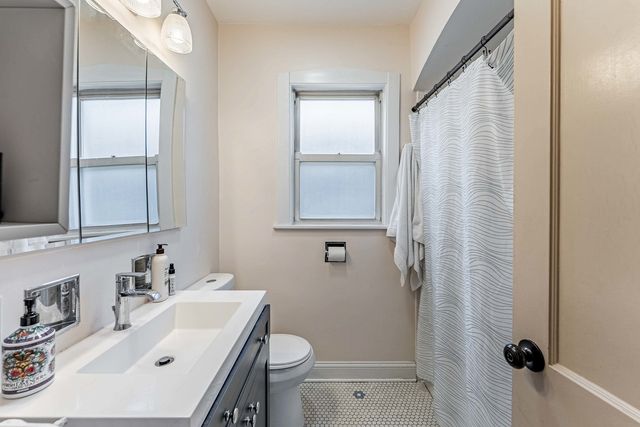 2901 N 76th Court, Elmwood Park, IL 60707