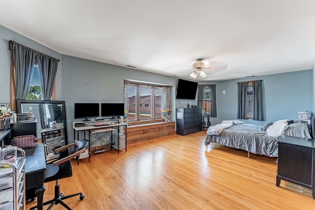 2901 N 76th Court, Elmwood Park, IL 60707