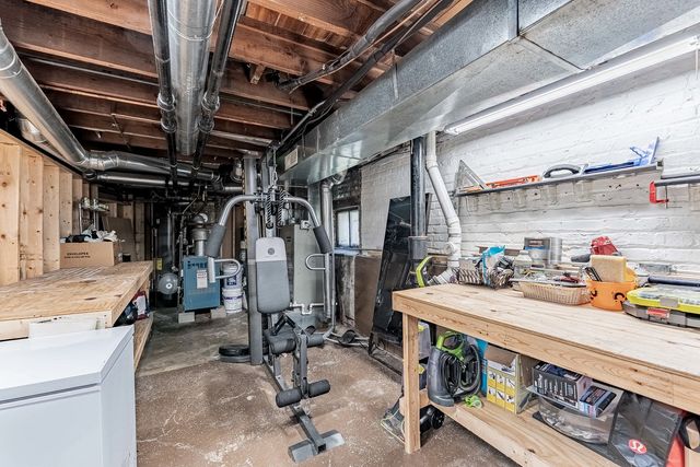 2901 N 76th Court, Elmwood Park, IL 60707