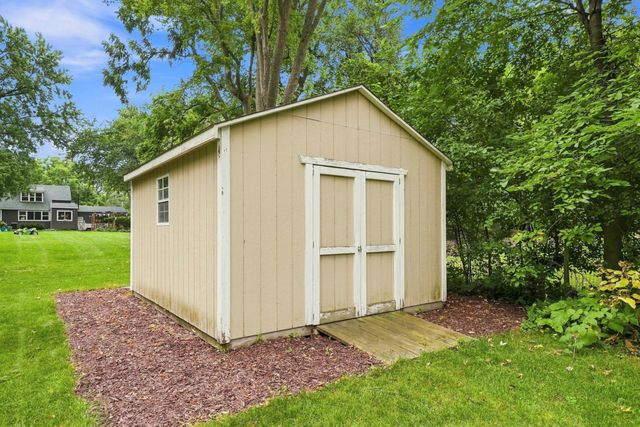 25715 Wild Rose Lane, Excelsior, MN 55331